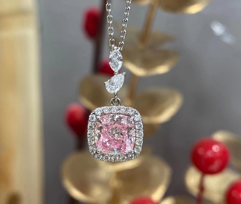 1.63ct পিঙ্ক কুশন কাট ল্যাবরেটরি VS ডায়মন্ড নেকলেস 18k হোয়াইট গোল্ড কাস্টমাইজ পরিষেবা