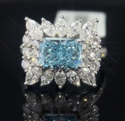 2.20ct ব্লু ল্যাব গ্রো ডায়মন্ড রিং বিশেষ অনুষ্ঠানের জন্য চারপাশের স্টাইল সেটিং সহ